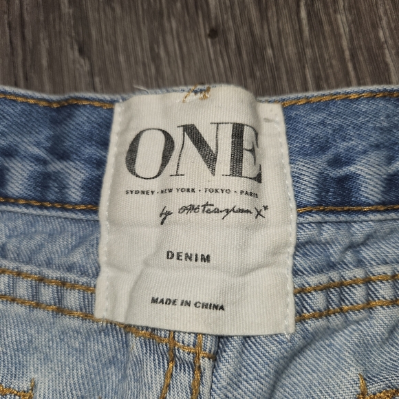 One Teaspoon Low rise short shorts - Picture 2 of 7